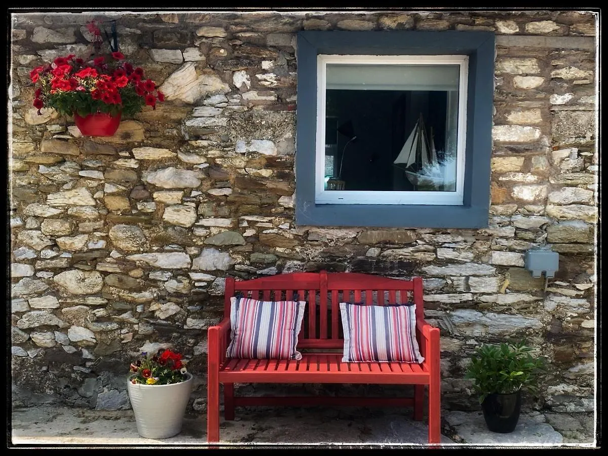 Sanctuary Lodge Cork Nyaraló